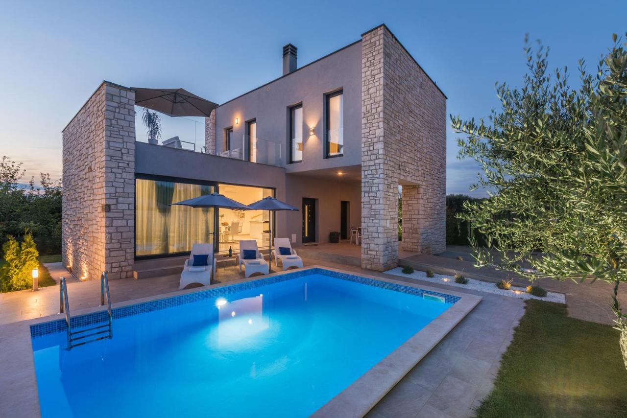 Villa Selest Умаг Екстериор снимка