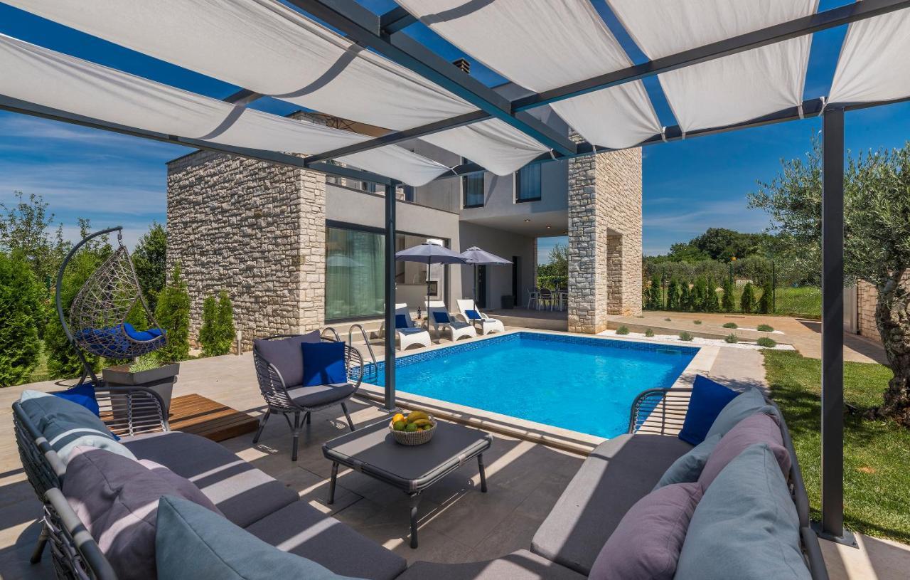 Villa Selest Умаг Екстериор снимка