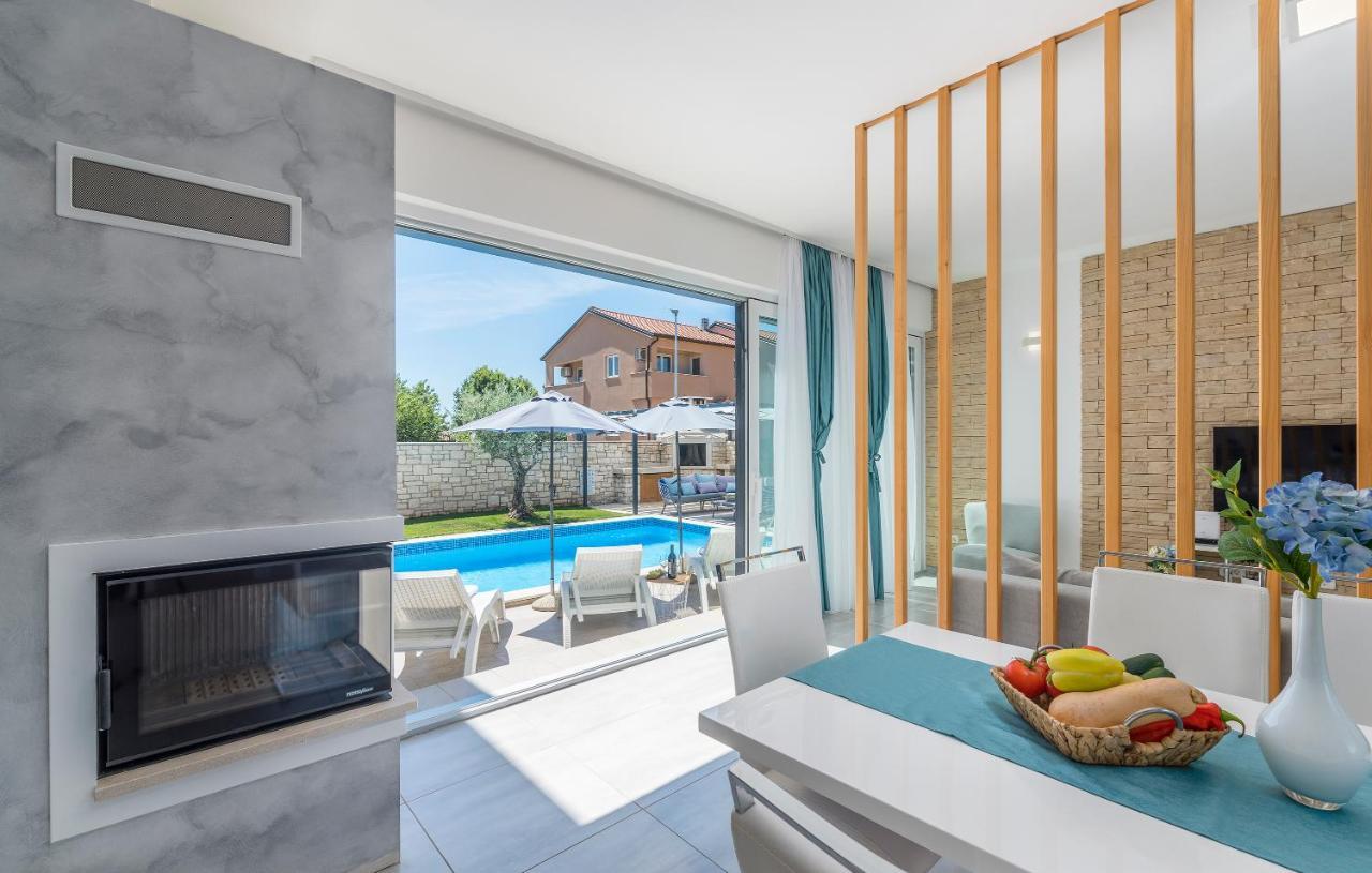 Villa Selest Умаг Екстериор снимка